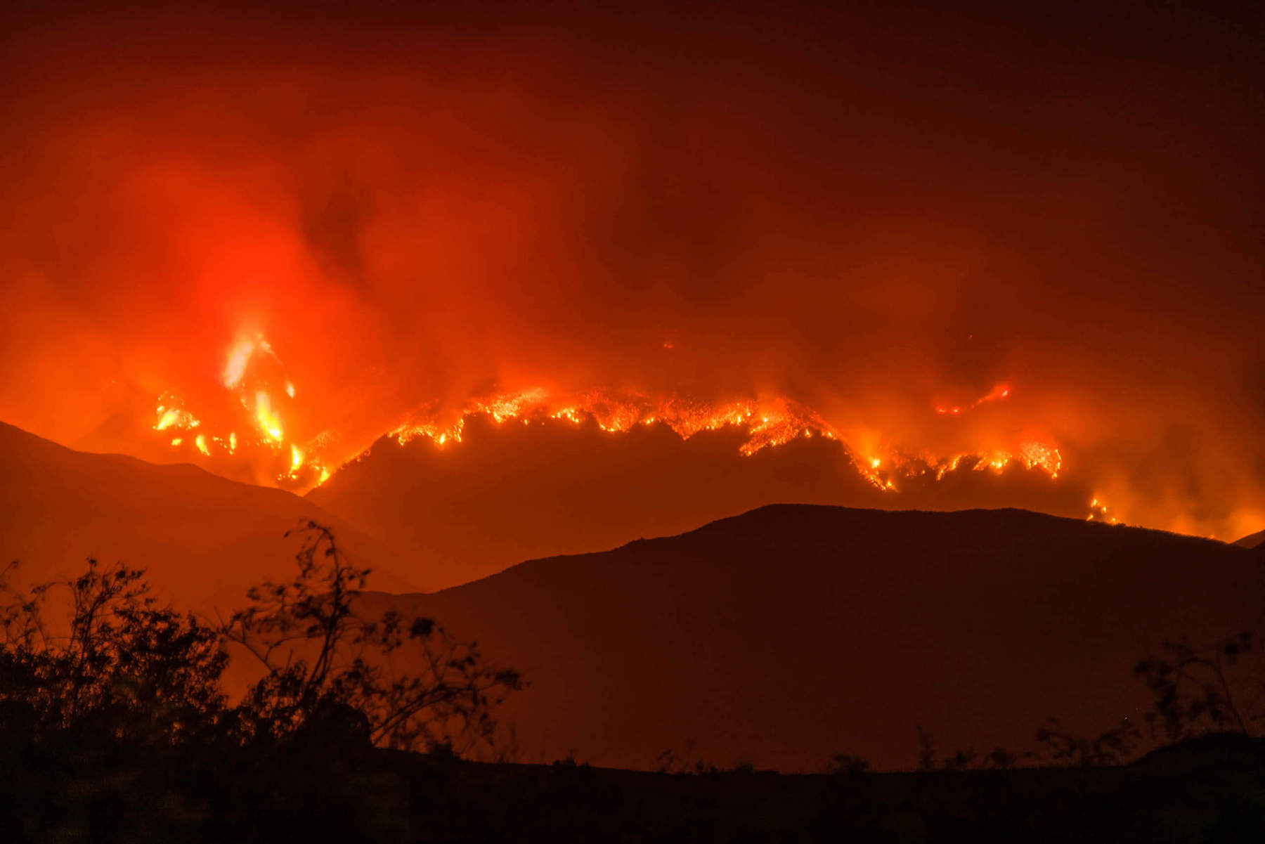 Whittier Fire, evening of July 13, 2017. Photo by Glenn Beltz.